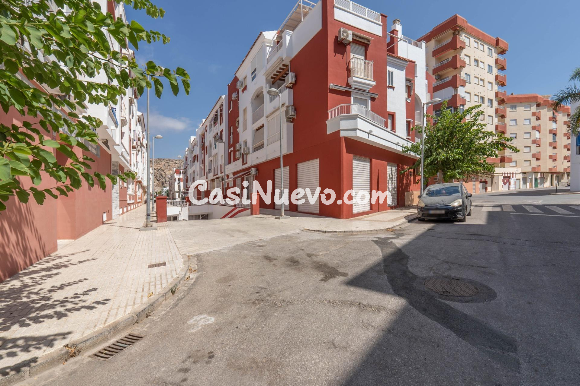 Magnífico apartamento de 2 habitaciones, terraza y garaje en - foto 5