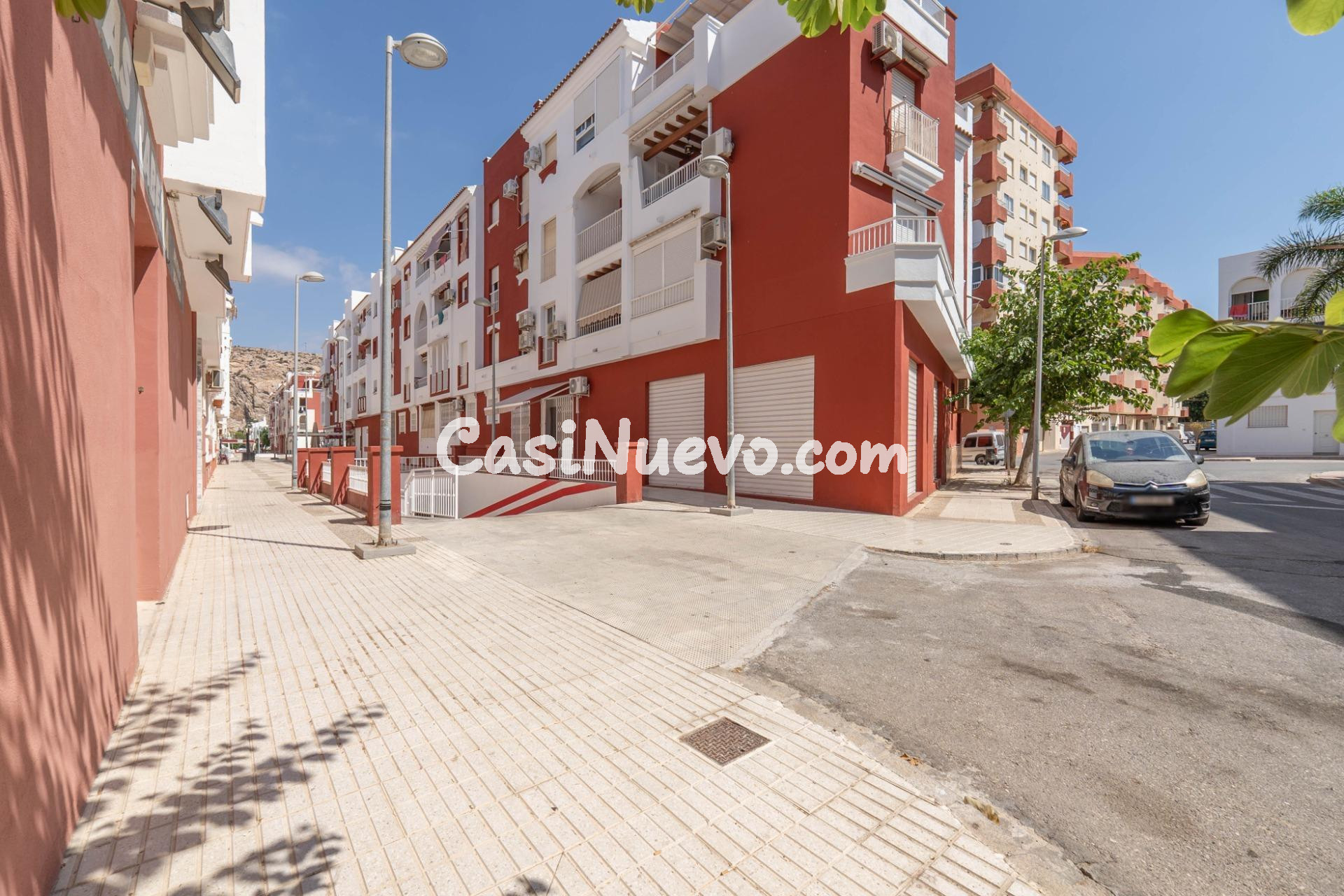 Magnífico apartamento de 2 habitaciones, terraza y garaje en - foto 6