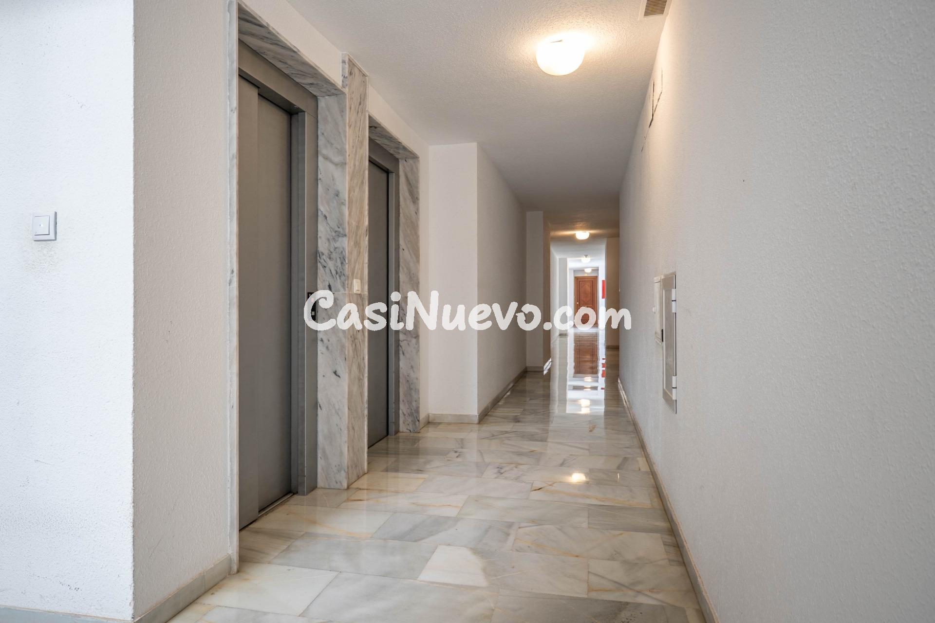 Magnífico apartamento de 2 habitaciones, terraza y garaje en - foto 43