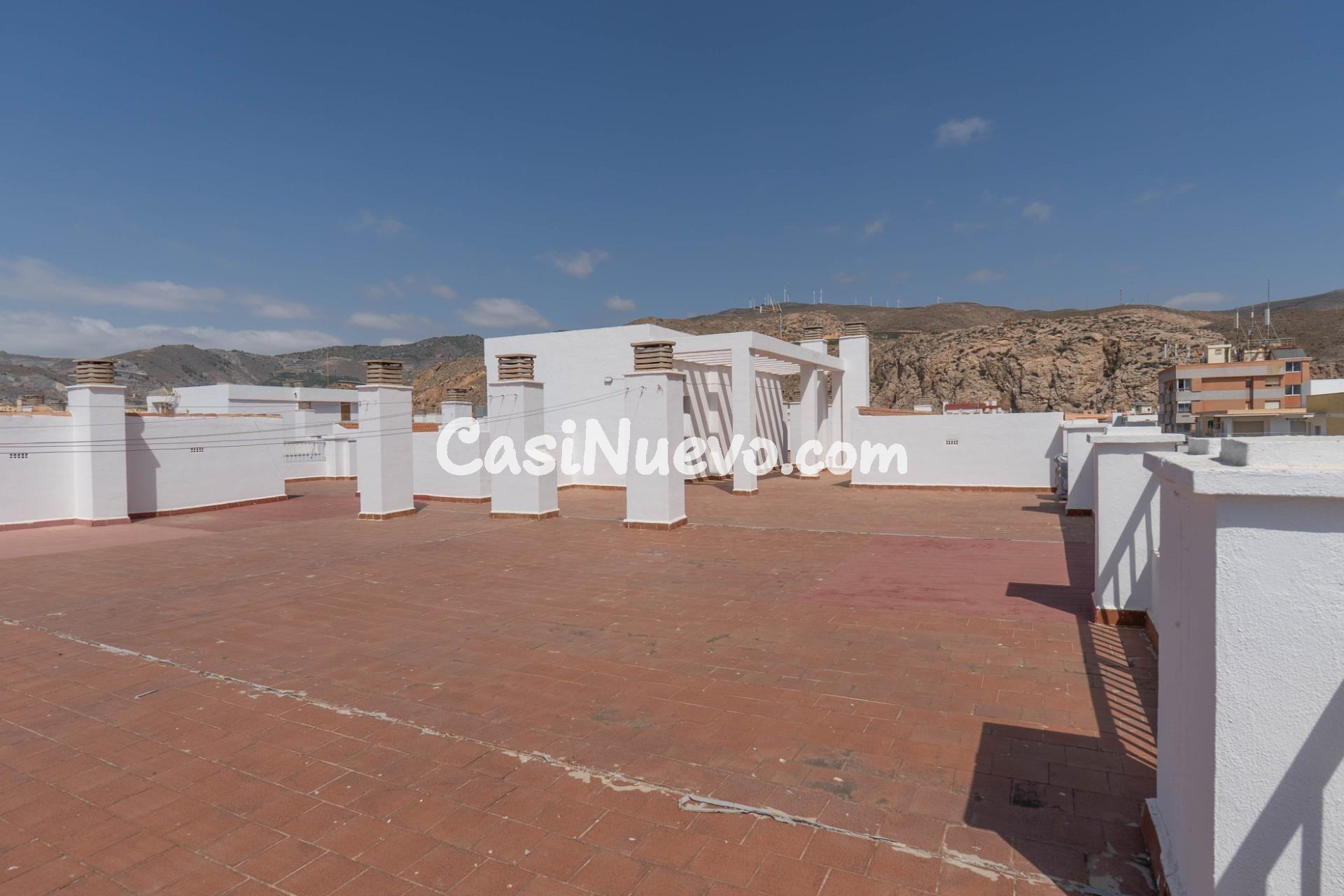 Magnífico apartamento de 2 habitaciones, terraza y garaje en - foto 45