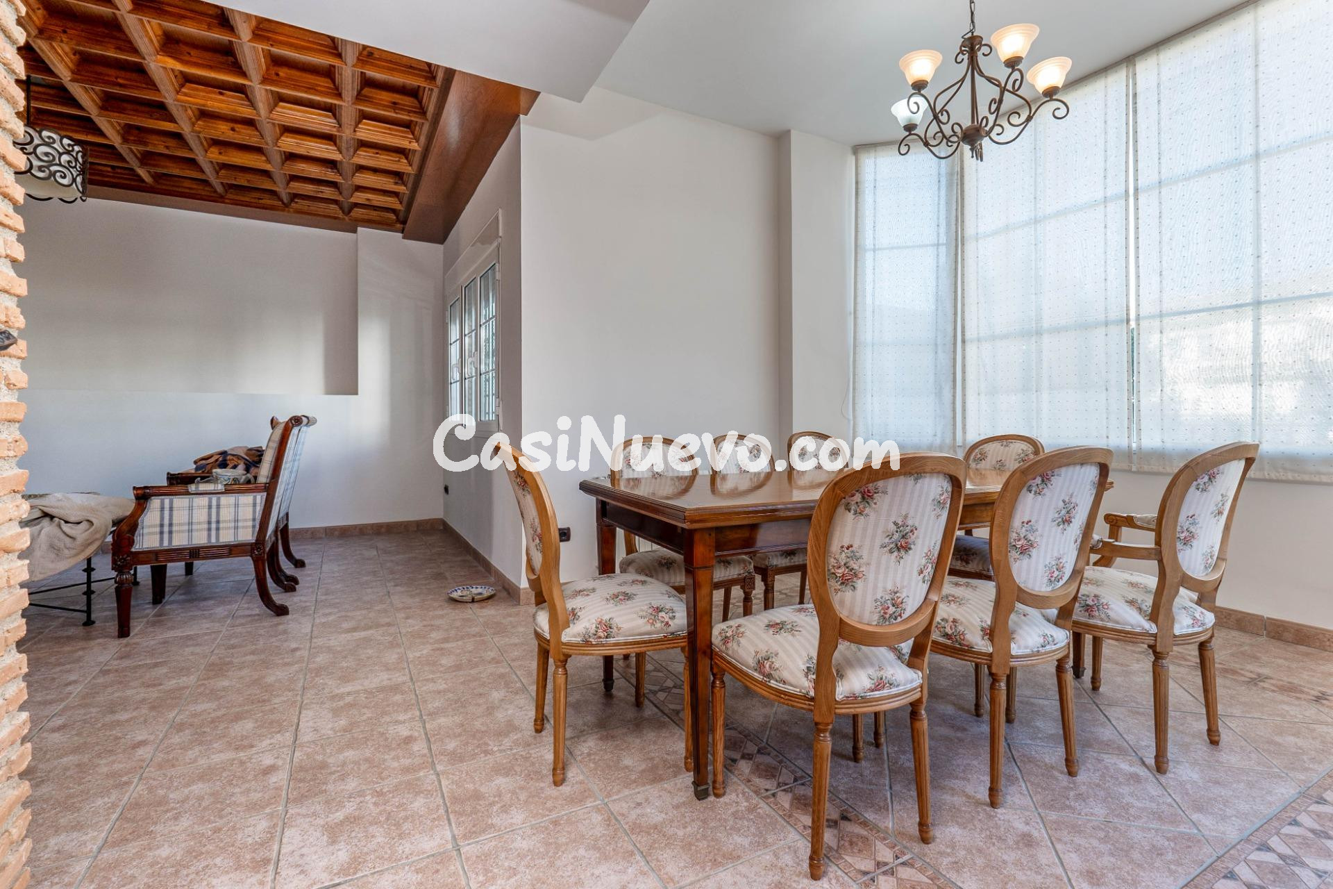 Chalet de 505 m2 construidos con piscina y jardines. 5 dormi - foto 16