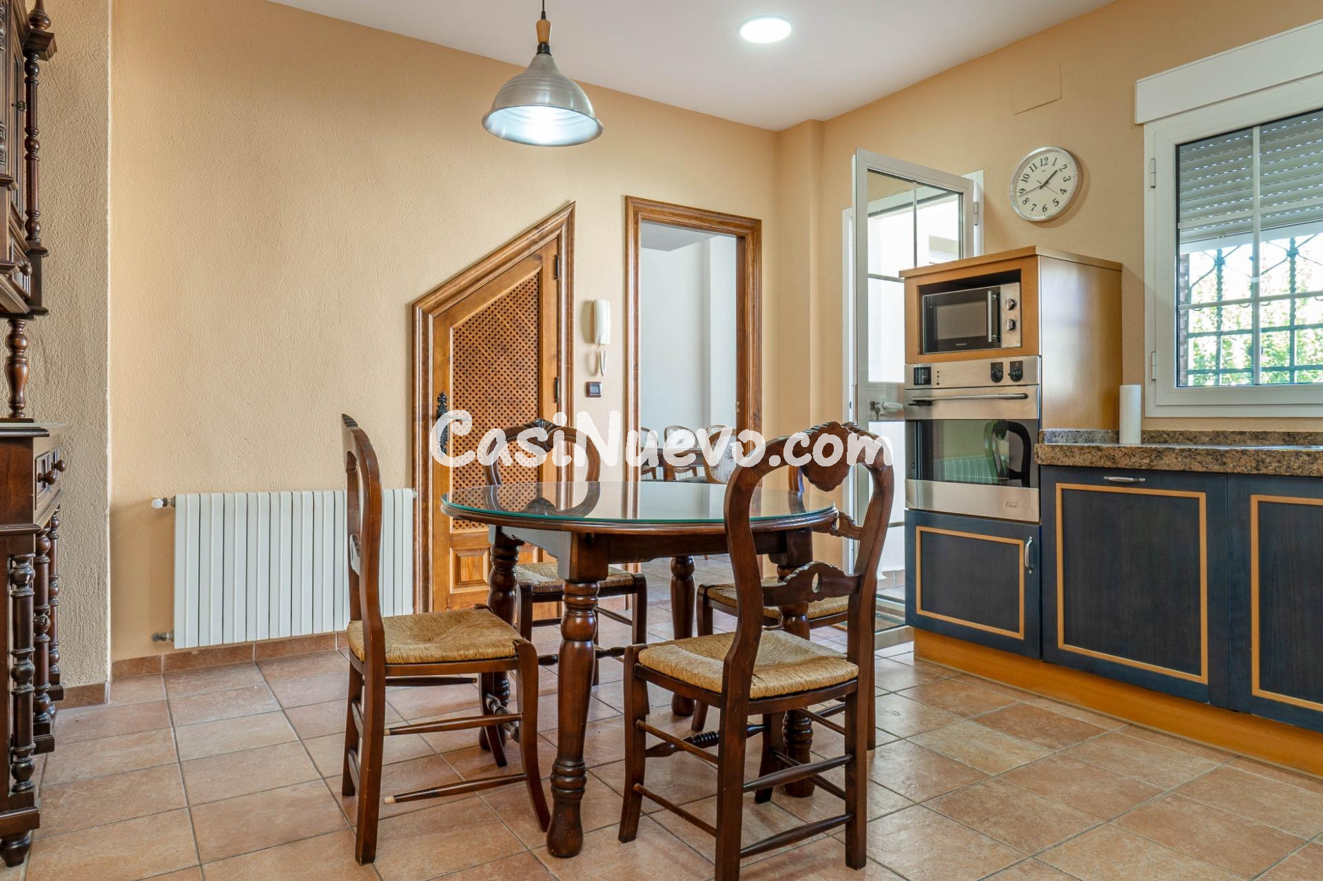 Chalet de 505 m2 construidos con piscina y jardines. 5 dormi - foto 22