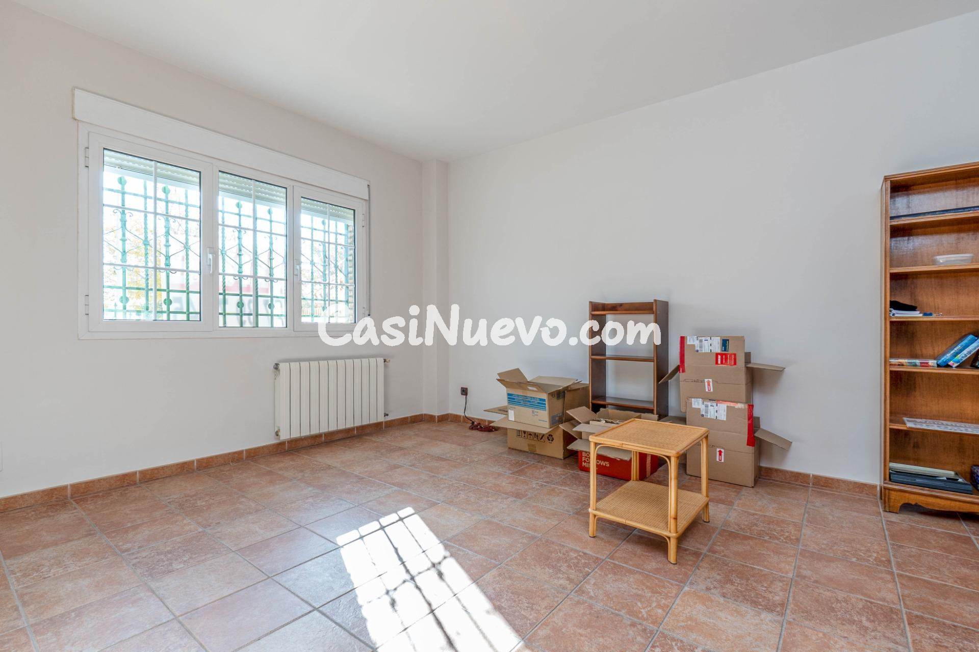 Chalet de 505 m2 construidos con piscina y jardines. 5 dormi - foto 30