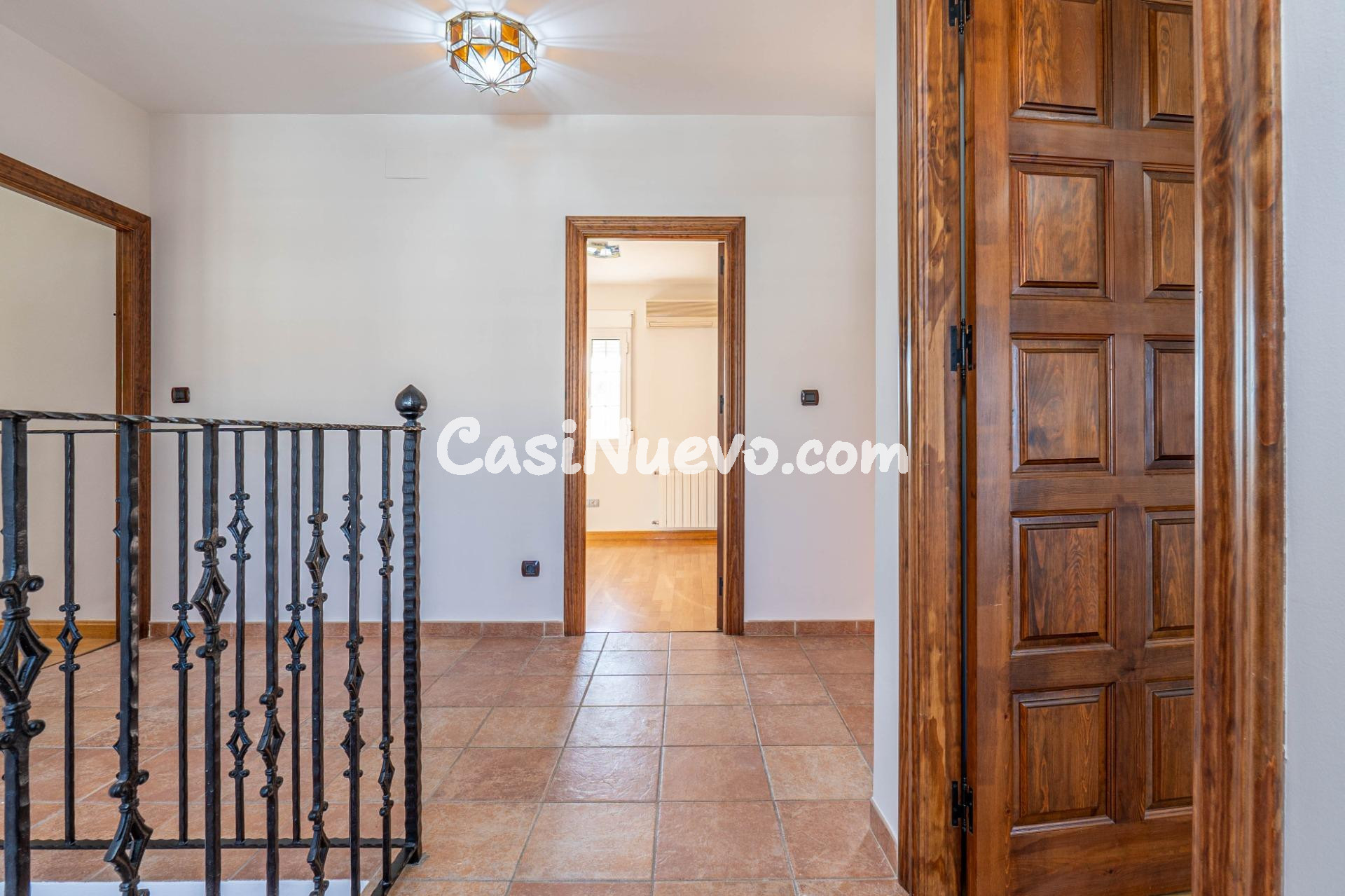 Chalet de 505 m2 construidos con piscina y jardines. 5 dormi - foto 33