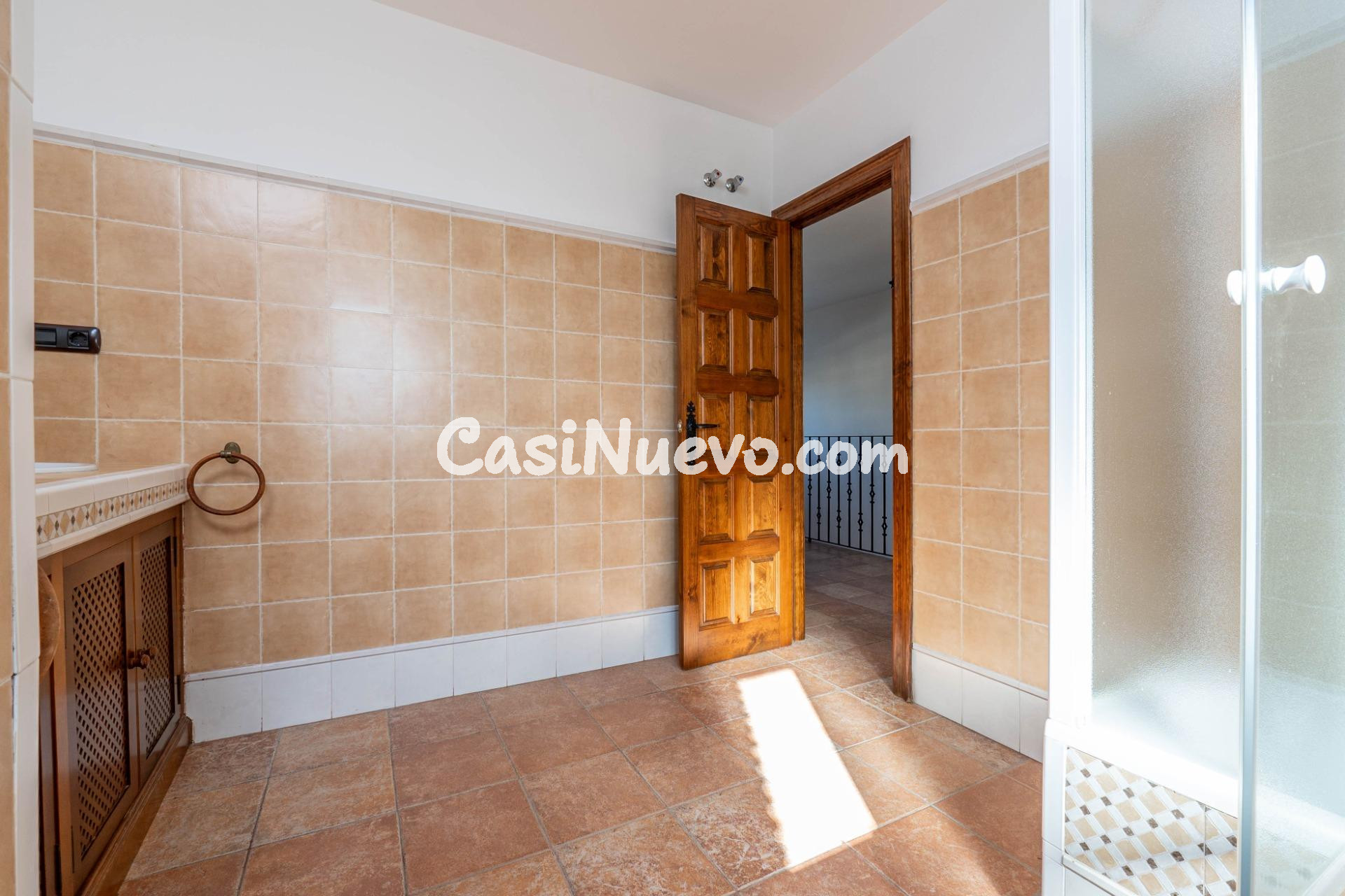 Chalet de 505 m2 construidos con piscina y jardines. 5 dormi - foto 39