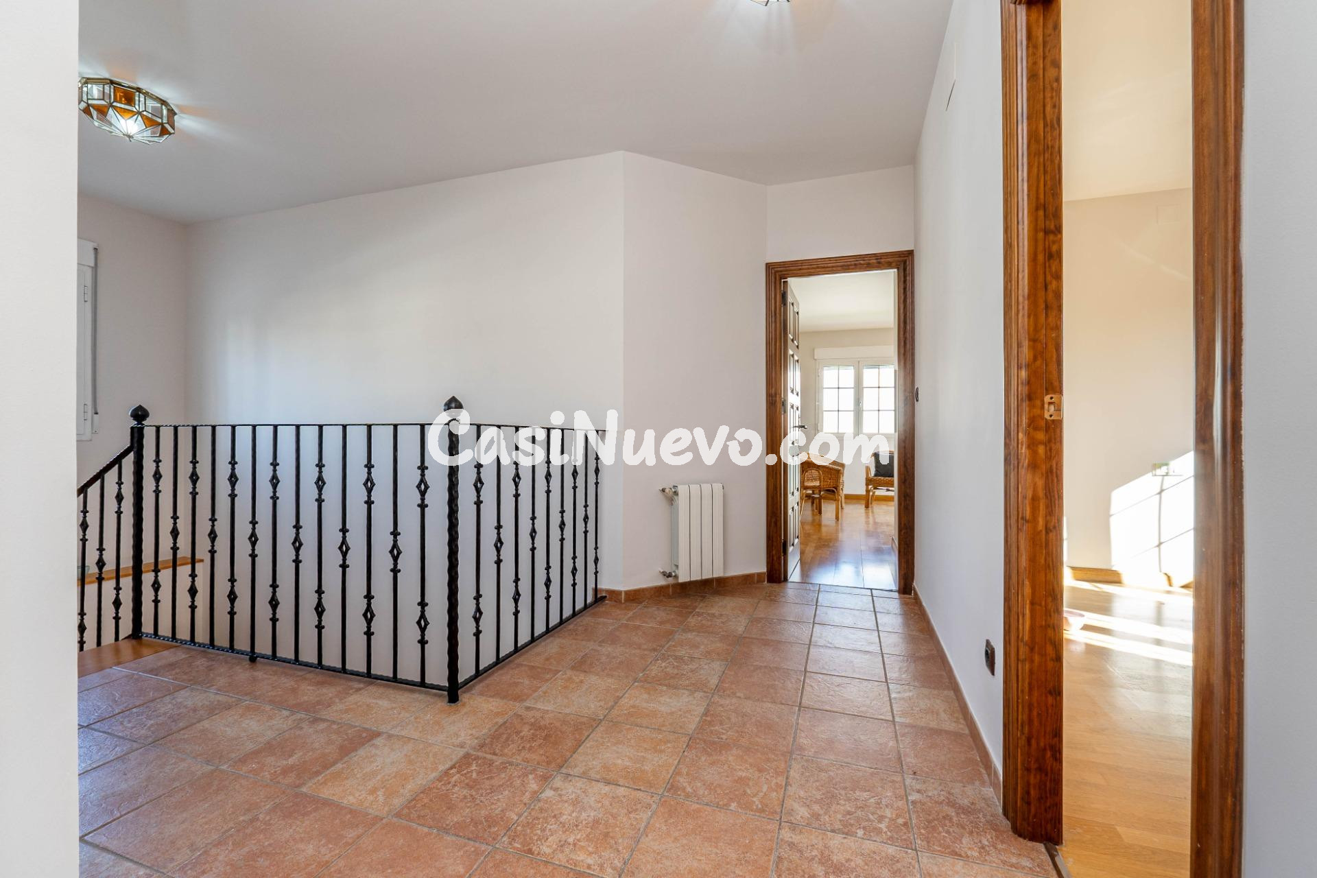 Chalet de 505 m2 construidos con piscina y jardines. 5 dormi - foto 40