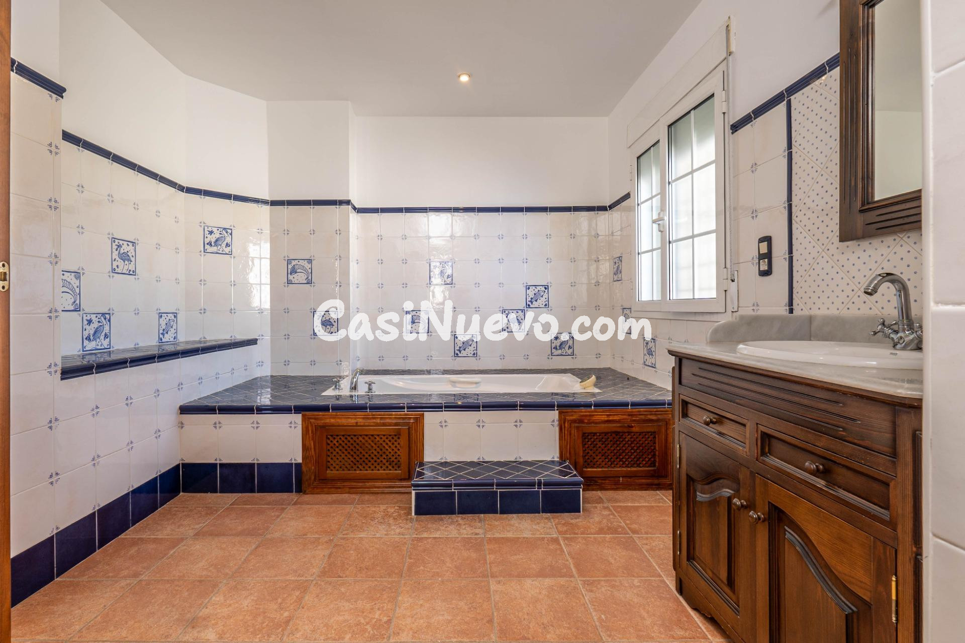 Chalet de 505 m2 construidos con piscina y jardines. 5 dormi - foto 48