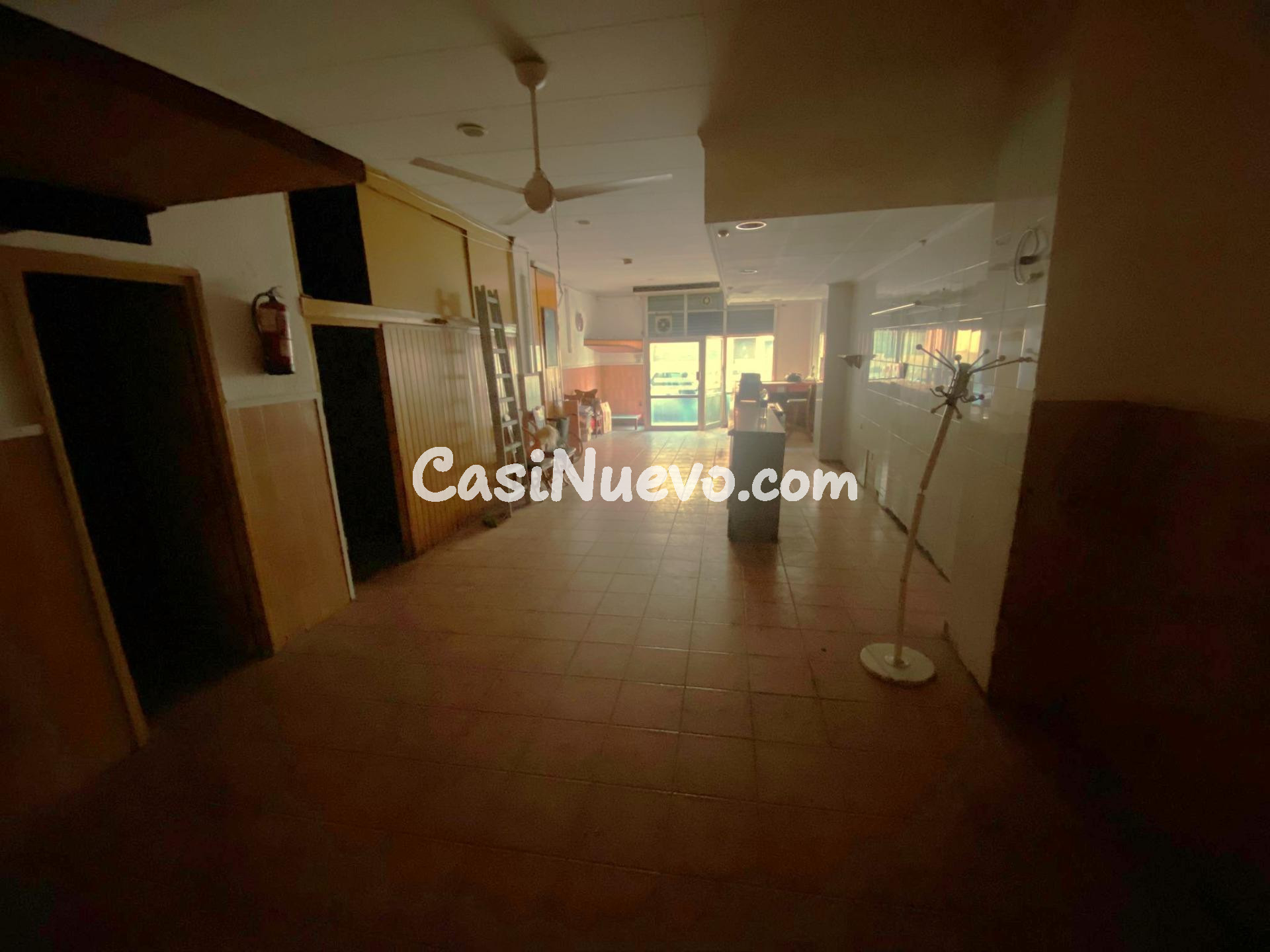 LOCAL DIAFANO CON SALIDA DE HUMOS - foto 5