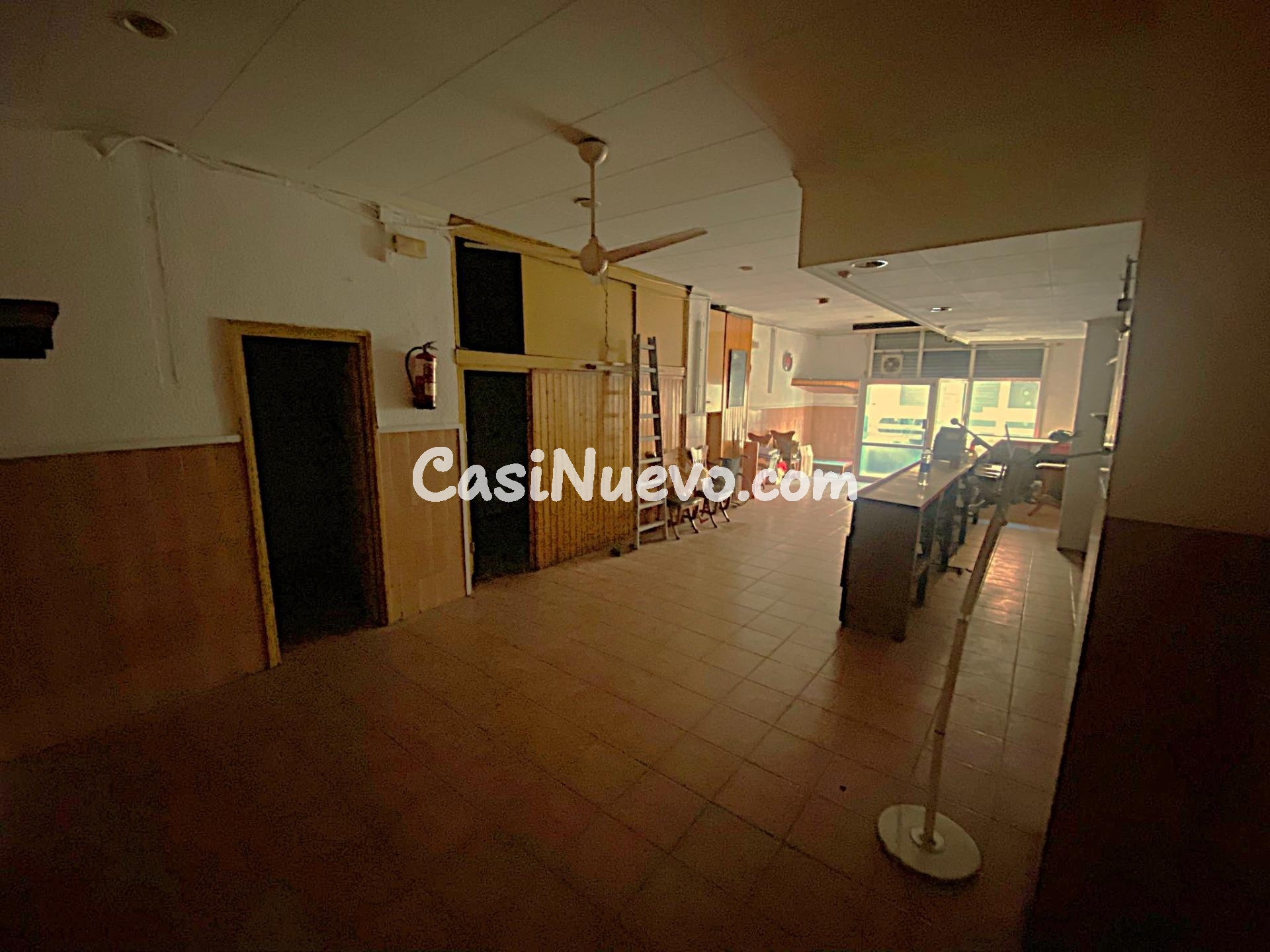 LOCAL DIAFANO CON SALIDA DE HUMOS - foto 7