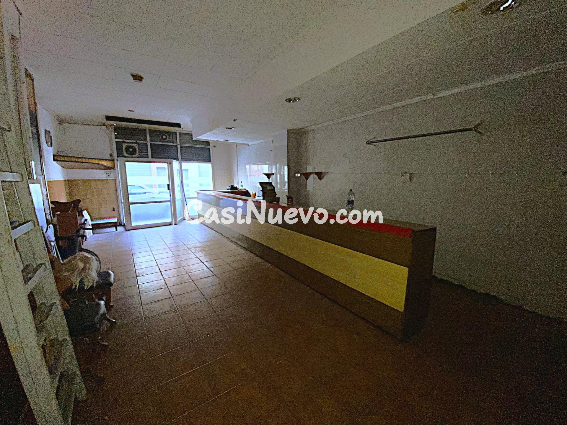 LOCAL DIAFANO CON SALIDA DE HUMOS - foto 9