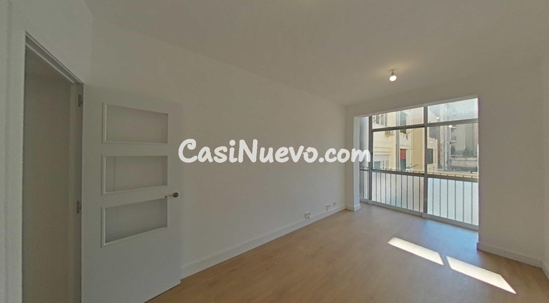 PISO EN EL EIXAMPLE ESQUERRA EN VENTA - foto 2