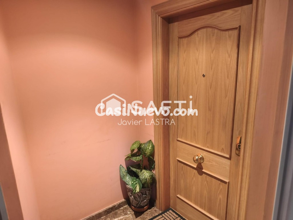 Piso en perfecto estado con cochera en la granja - foto 5