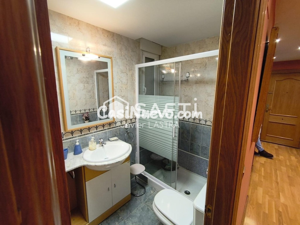 Piso en perfecto estado con cochera en la granja - foto 10