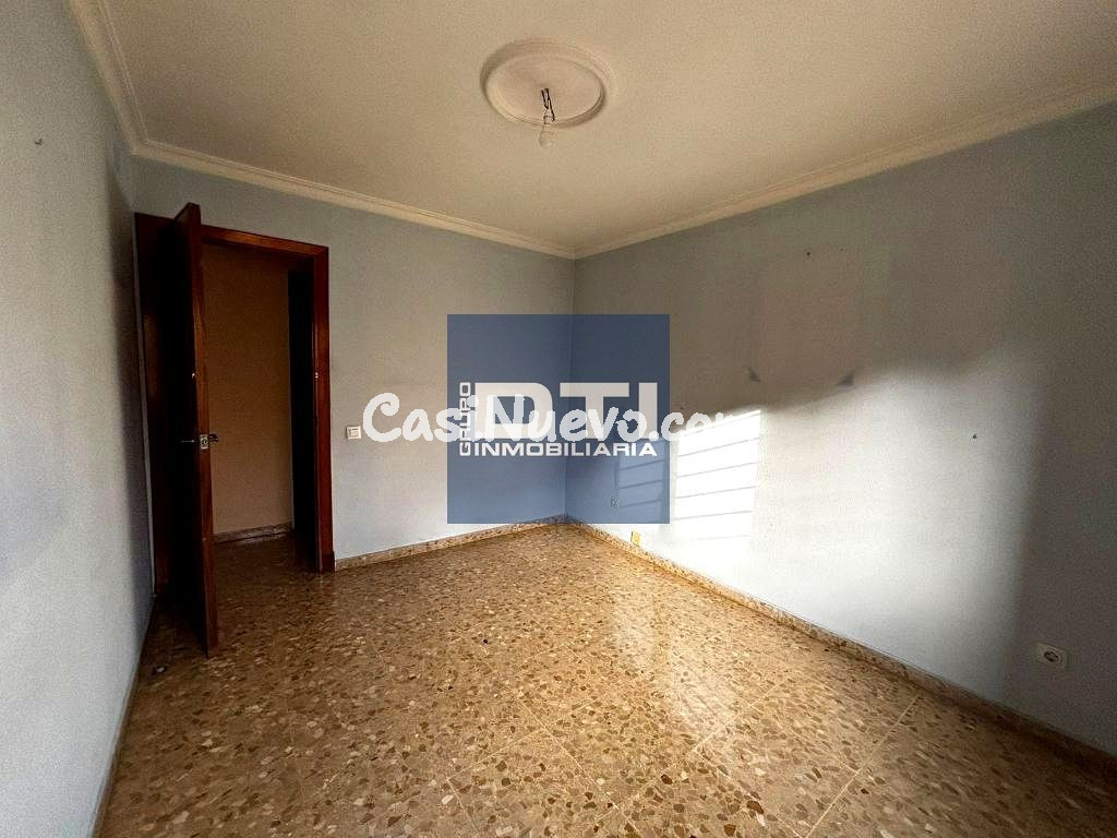 Piso en venta en c. virgen de la encarnación, 5-7, Sevilla. - foto 4