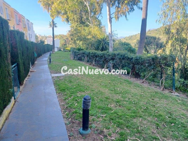 ESPECTACULAR ADOSADO EN ALQUILEREN CASARES COSTA - foto 14