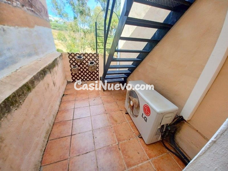 ESPECTACULAR ADOSADO EN ALQUILEREN CASARES COSTA - foto 22