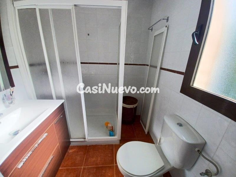 ESPECTACULAR ADOSADO EN ALQUILEREN CASARES COSTA - foto 25