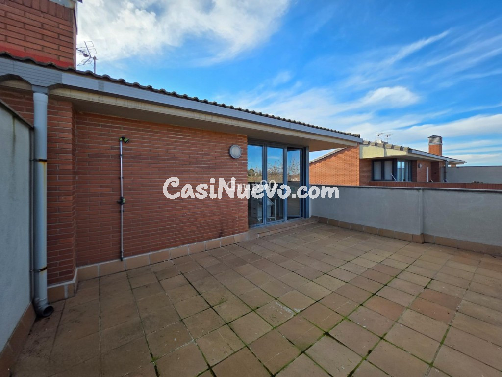 Espectacular Casa Pareada de 280 m2: Espacio, Diseño y Efici - foto 8