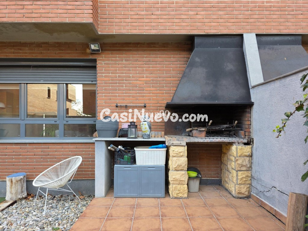 Espectacular Casa Pareada de 280 m2: Espacio, Diseño y Efici - foto 11