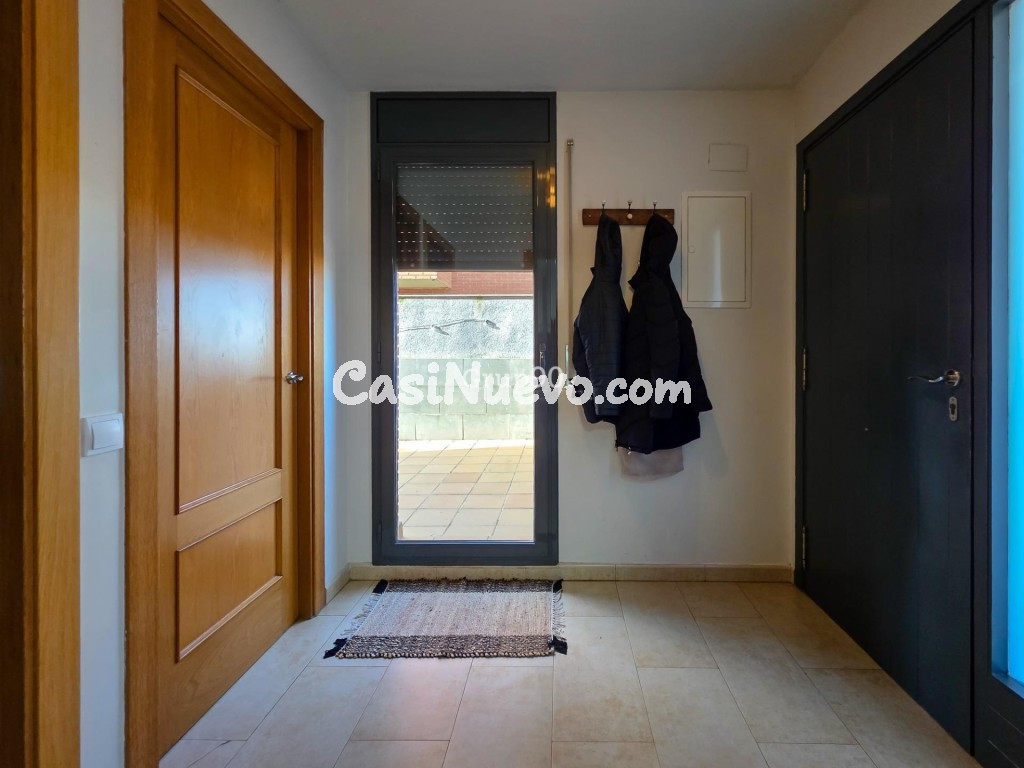 Espectacular Casa Pareada de 280 m2: Espacio, Diseño y Efici - foto 29