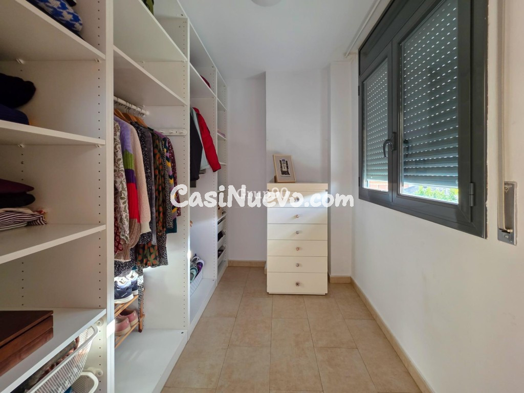 Espectacular Casa Pareada de 280 m2: Espacio, Diseño y Efici - foto 35