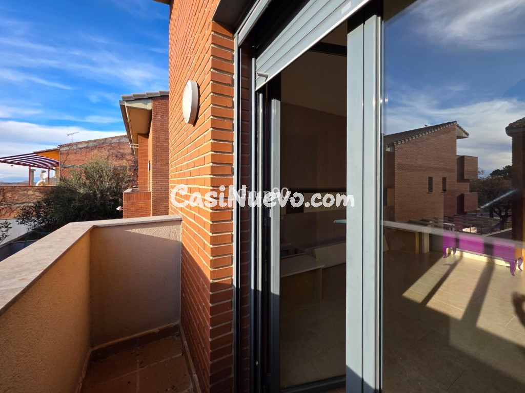 Espectacular Casa Pareada de 280 m2: Espacio, Diseño y Efici - foto 39