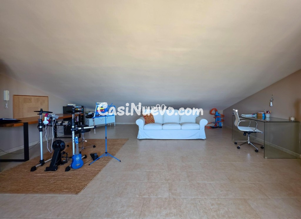 Espectacular Casa Pareada de 280 m2: Espacio, Diseño y Efici - foto 51