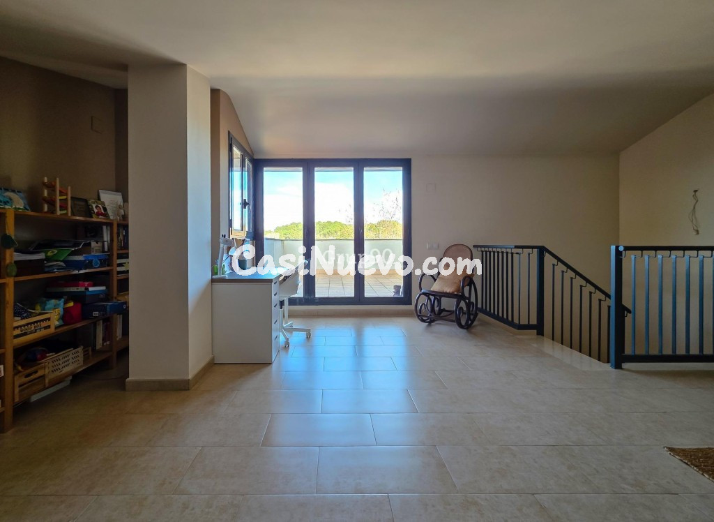 Espectacular Casa Pareada de 280 m2: Espacio, Diseño y Efici - foto 52