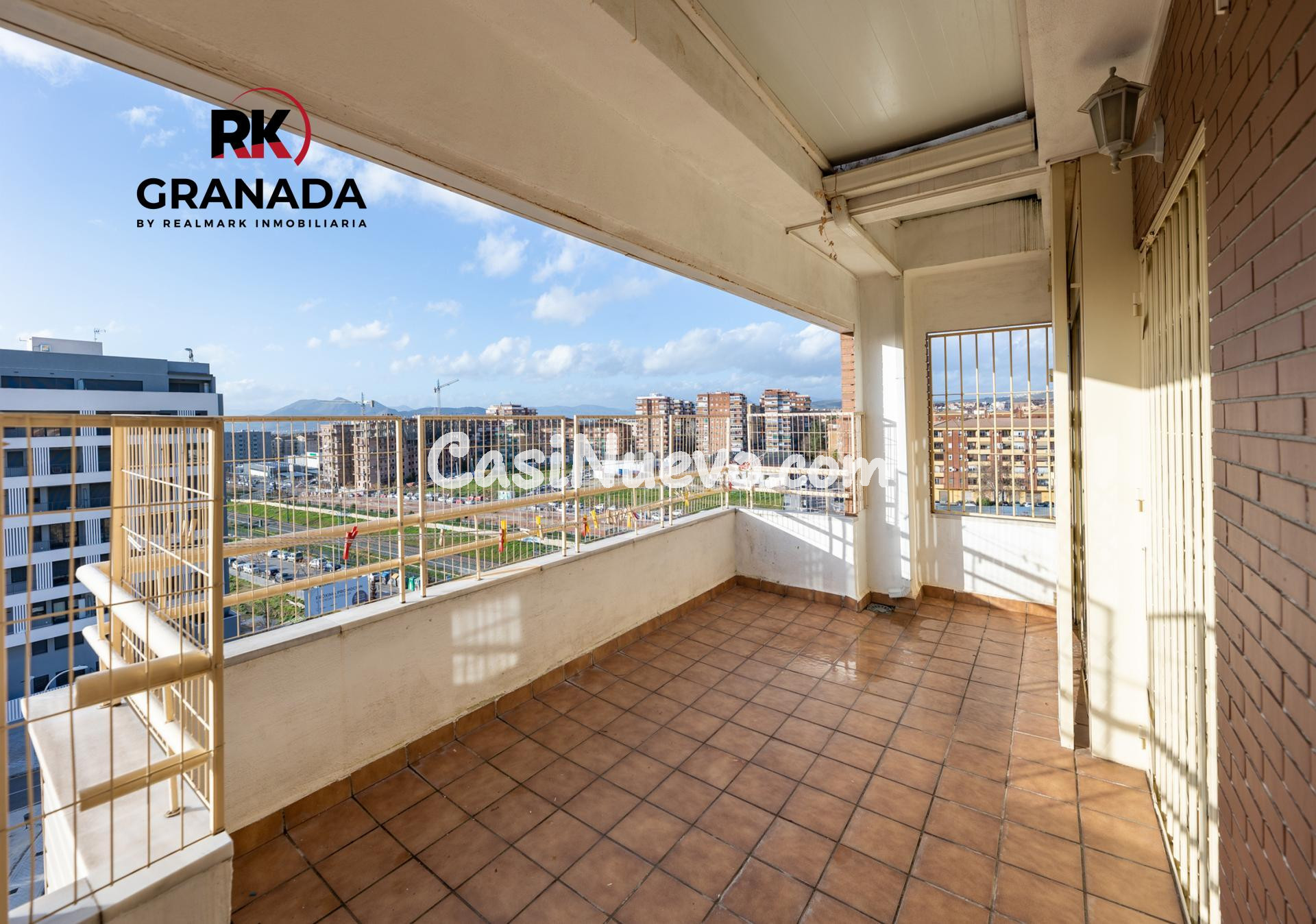 ESPECTACULAR ATICO CON GRAN TERRAZA EN LA ZONA DE SANDER