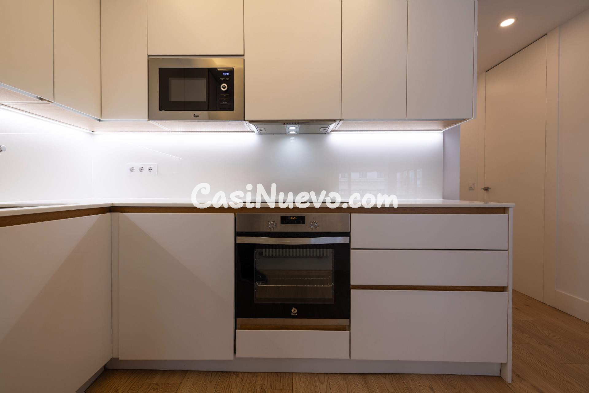 ESPECTACULAR PISO MODERNO CON AMPLIA TERRAZA, SOLARIUM CON V - foto 8