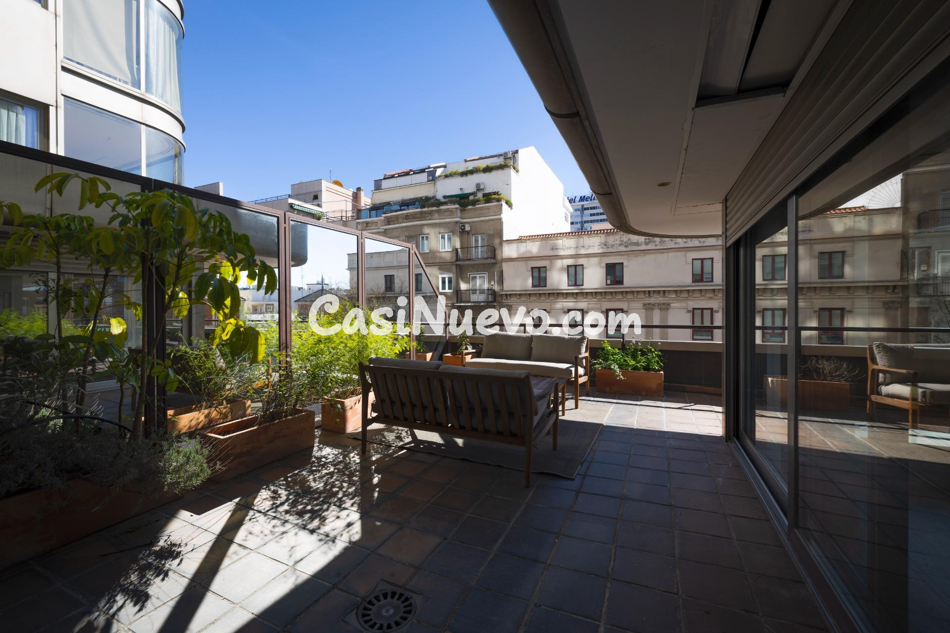 ESPECTACULAR PISO MODERNO CON AMPLIA TERRAZA, SOLARIUM CON V - foto 14