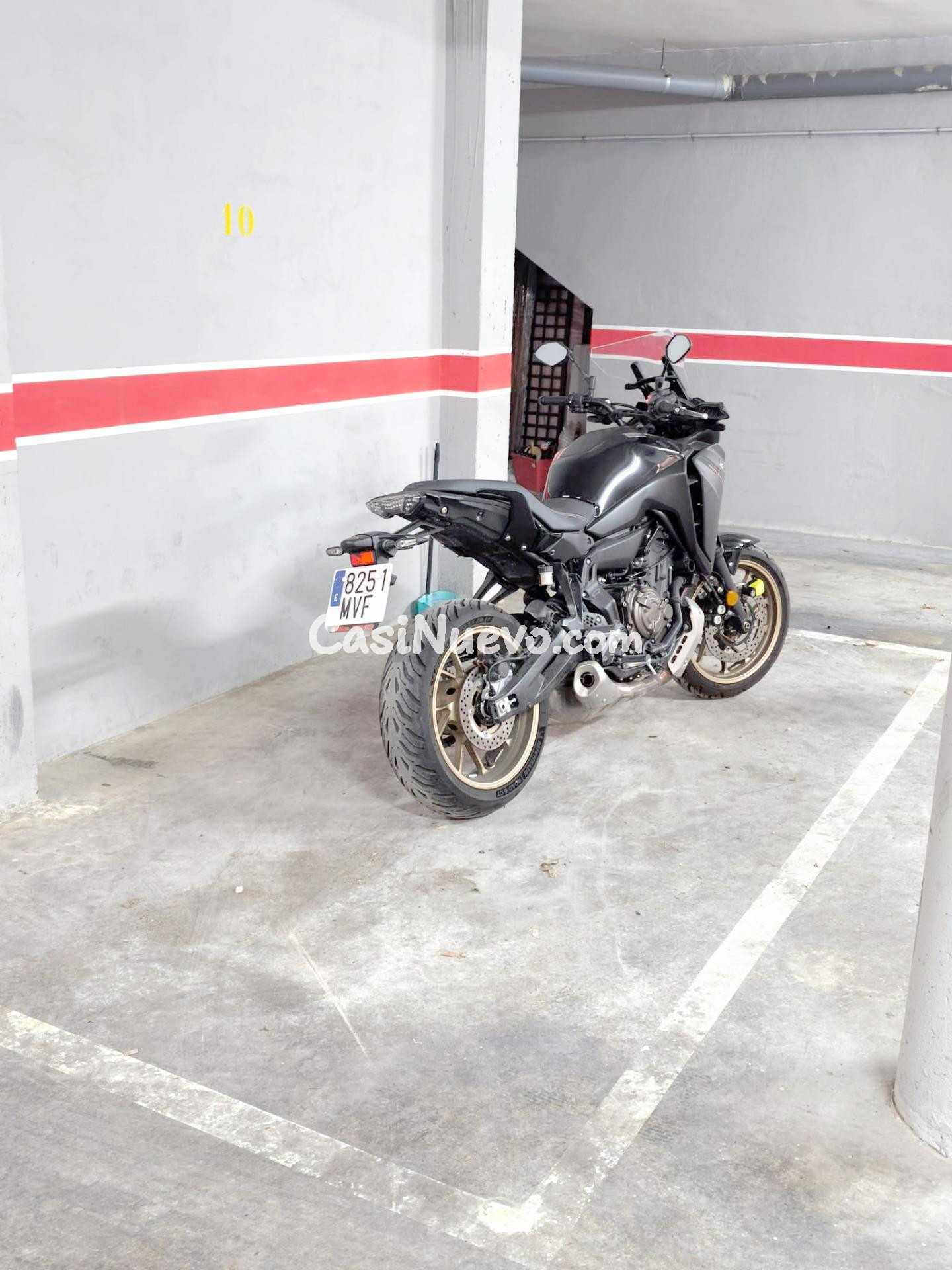 EN VENTA LUMINOSO BAJO CON PARKING Y TRASTERO - foto 12