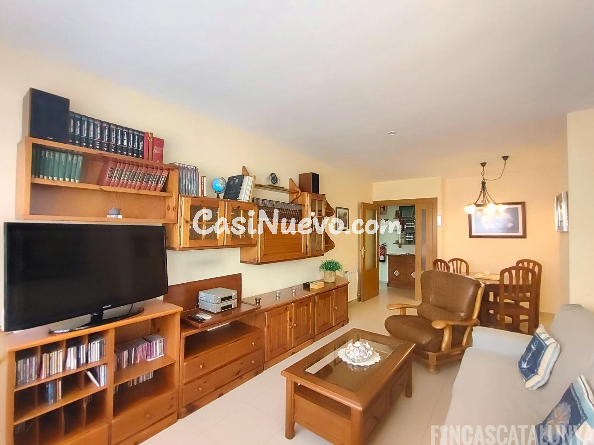 Luminoso piso con terraza y parking en Els Molins – Observat - foto 7