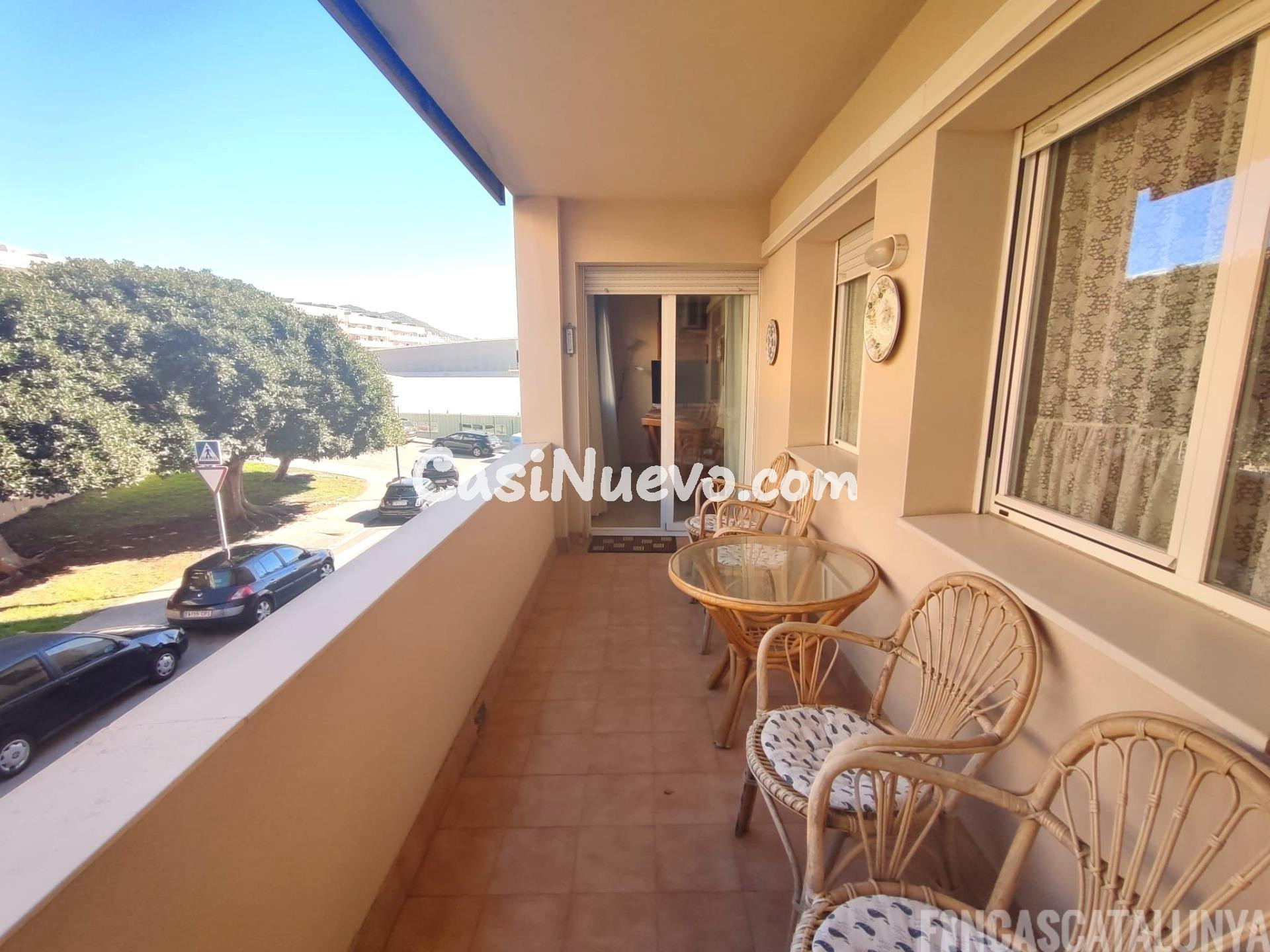 Luminoso piso con terraza y parking en Els Molins – Observat - foto 25