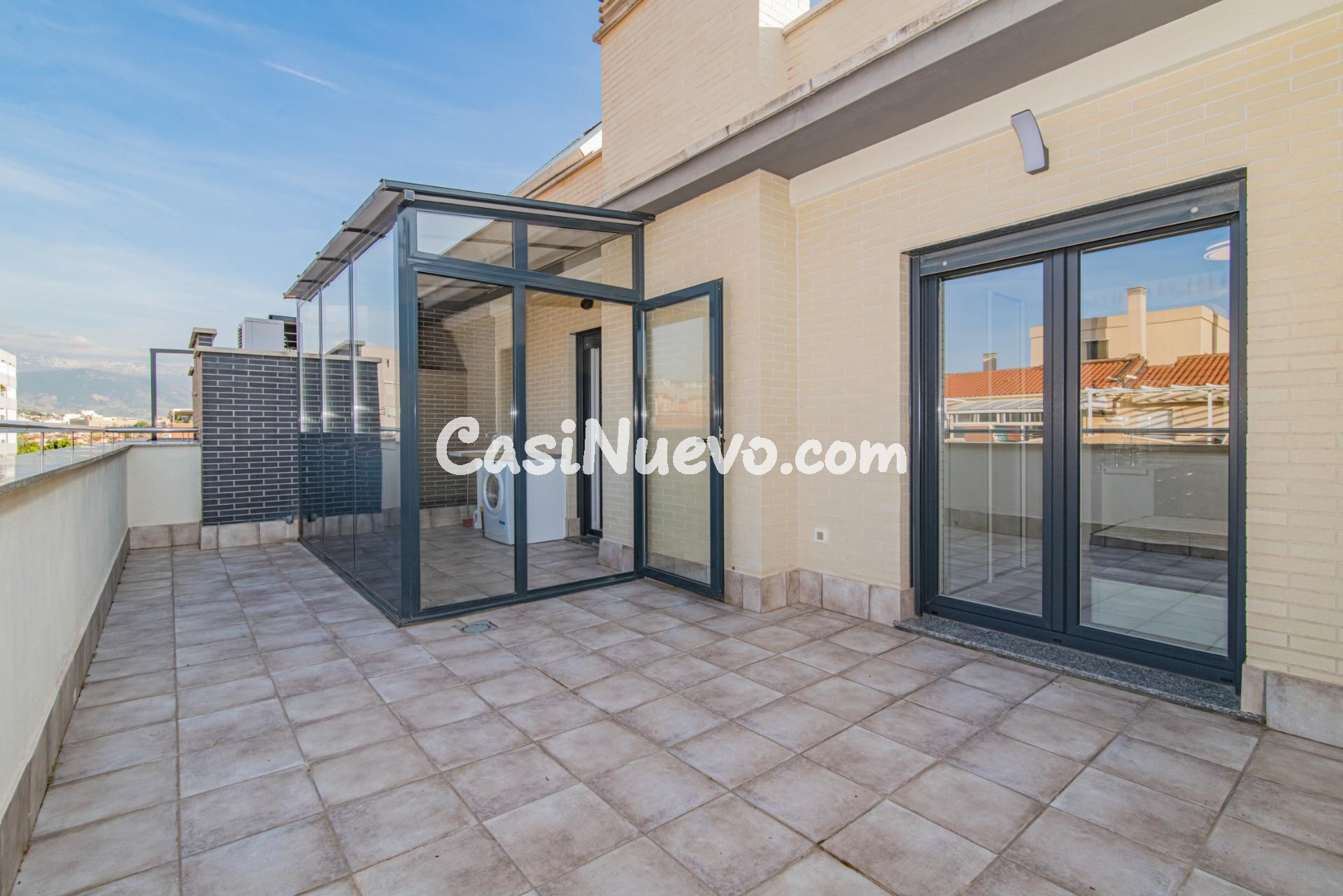 ALQUILER DE ESTE ESPECTACULAR ATICO EN BARRIO ALBAYDA!!