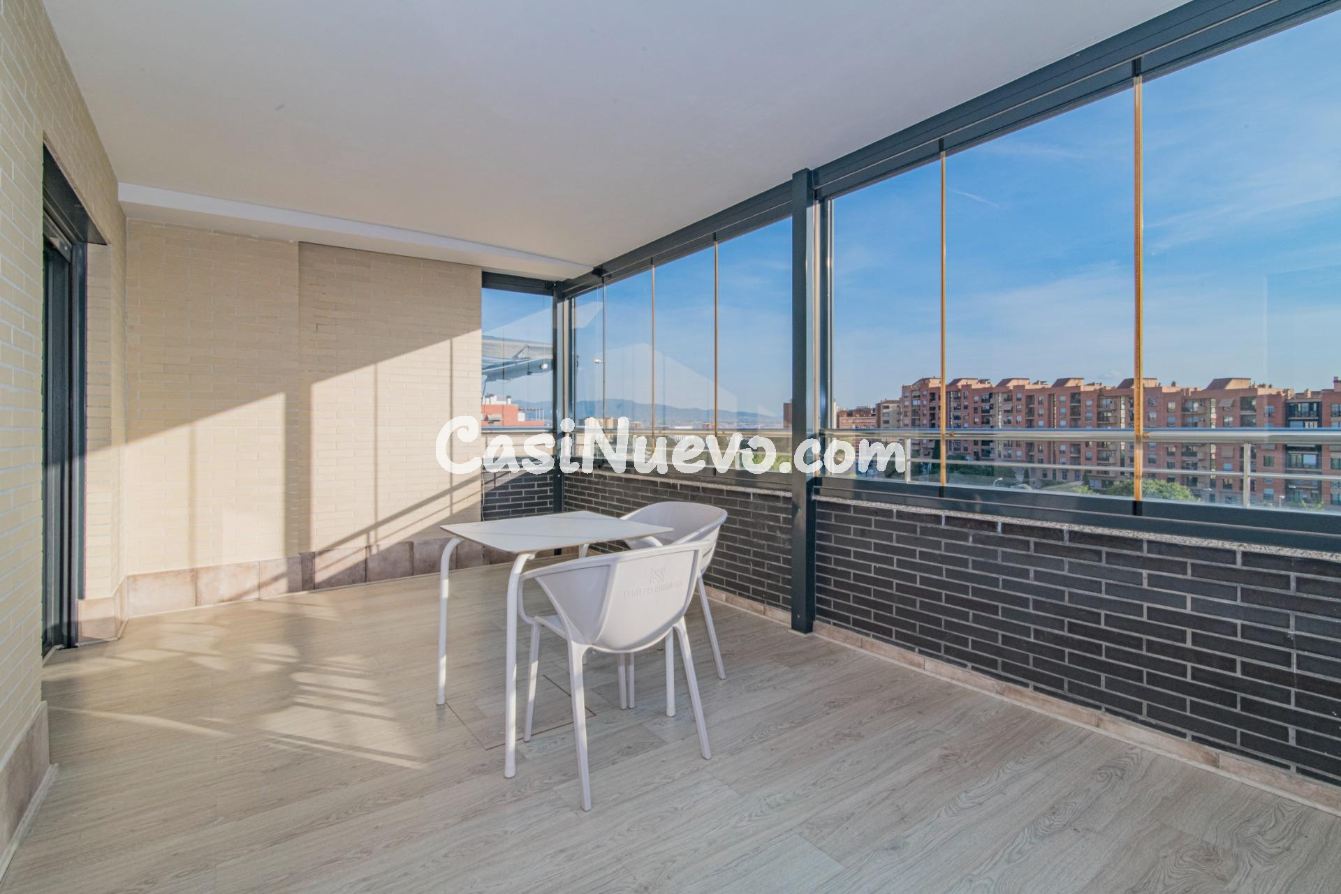 ALQUILER DE ESTE ESPECTACULAR ATICO EN BARRIO ALBAYDA!! - foto 2