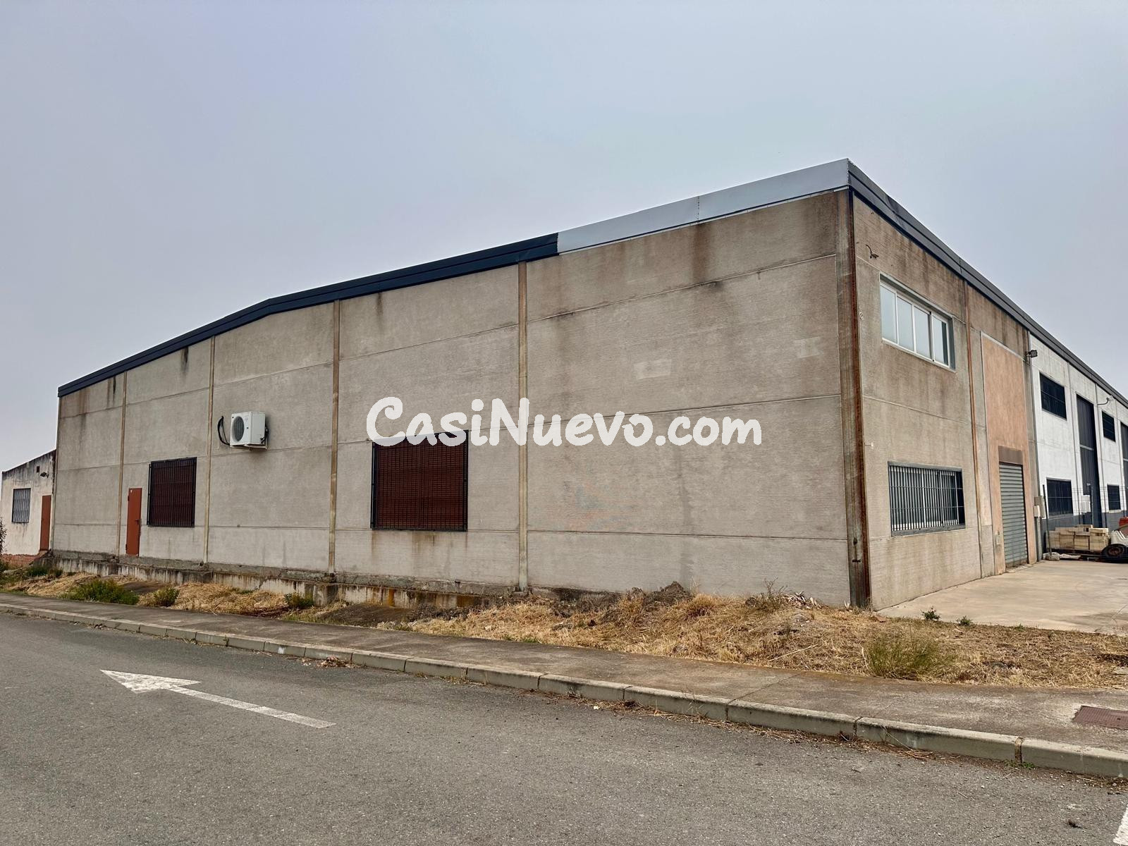 A. Nave industrial totalmente instalada como salón de celebraciones - foto 5
