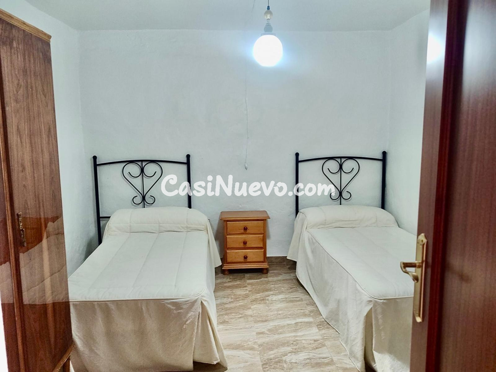 A. Casa muy bien conservada en la bonita aldea de Argallón - foto 18