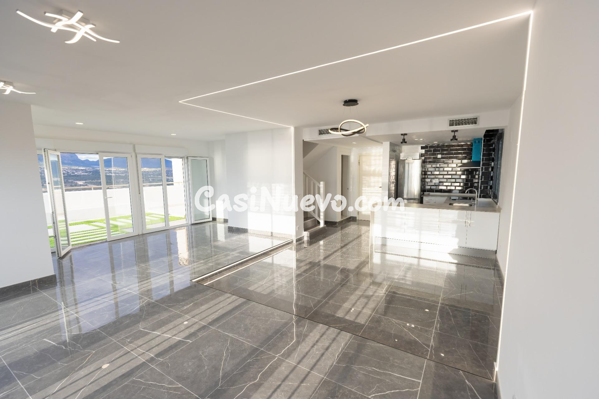 ✨ ÁTICO DÚPLEX DE ENSUEÑO CON 3 TERRAZAS Y VISTAS ESPECTACUL - foto 2