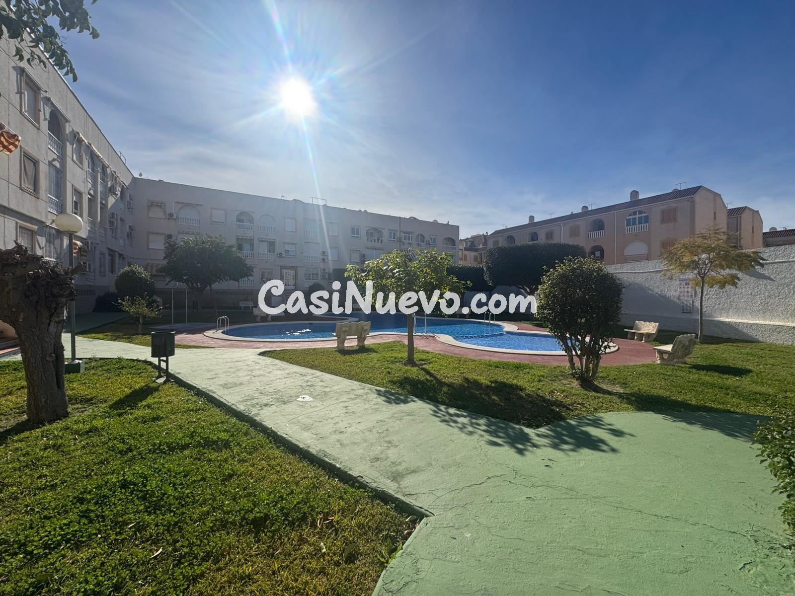 Apartamento a 250m de la playa y piscina comunitaria - foto 17