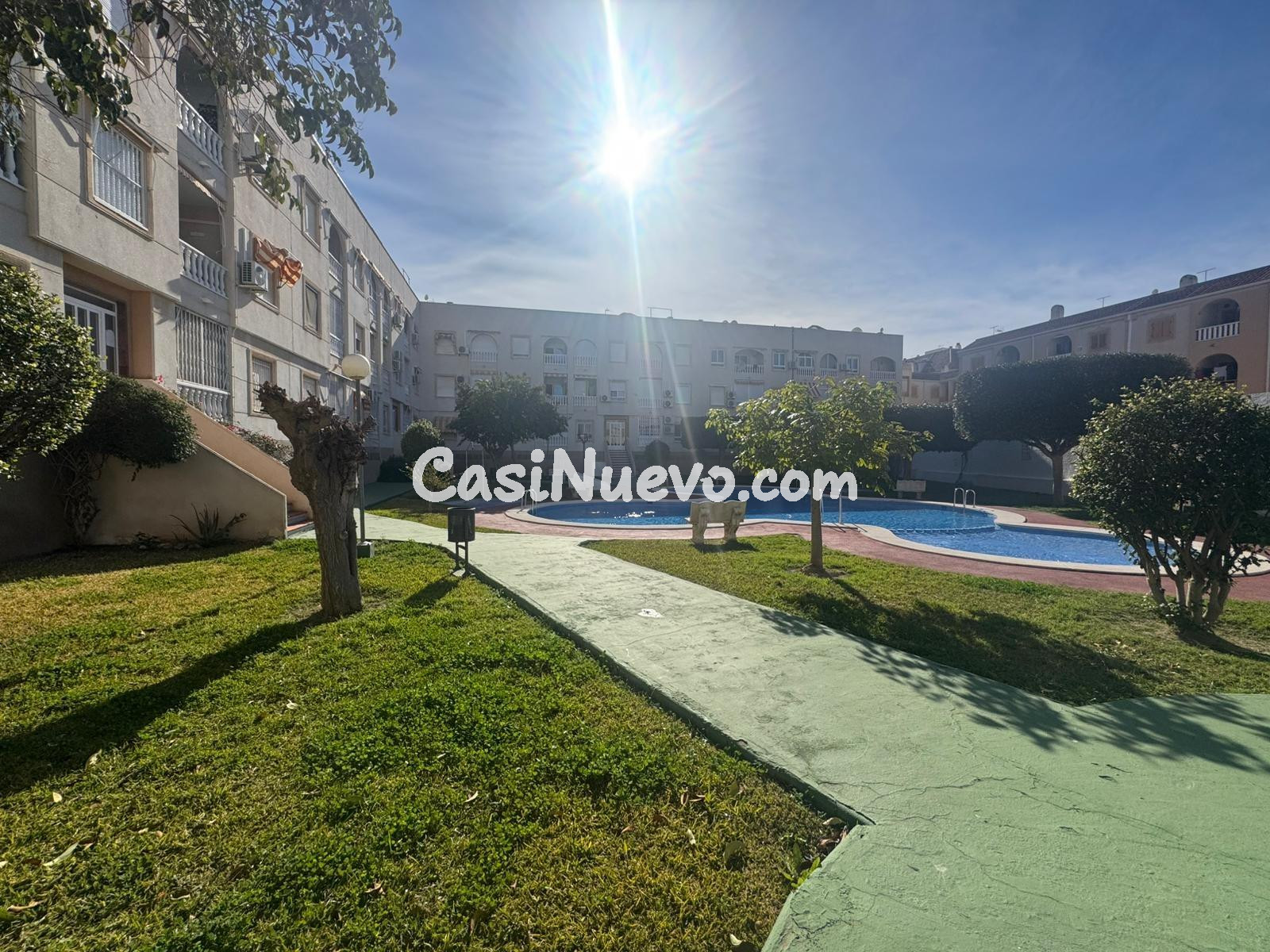 Apartamento a 250m de la playa y piscina comunitaria - foto 18