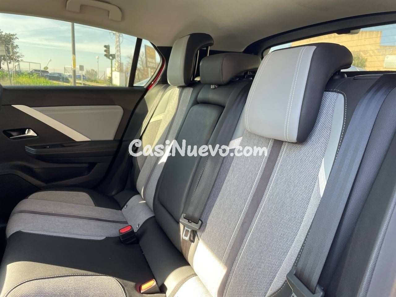 Opel Astra 1.2T XHT 96kW (130CV) Elegance - foto 10