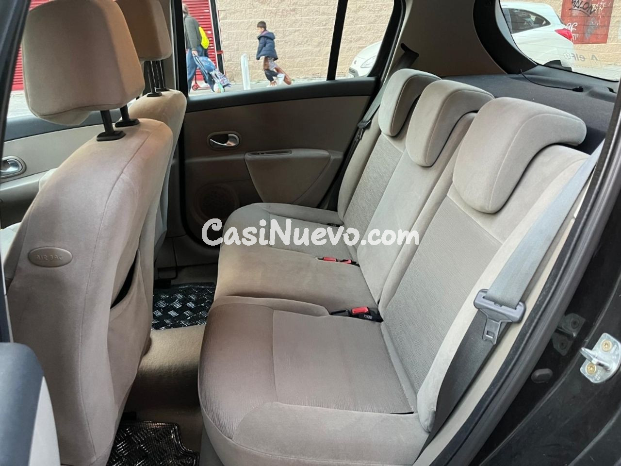 Renault Clio Luxe Privilege - foto 13