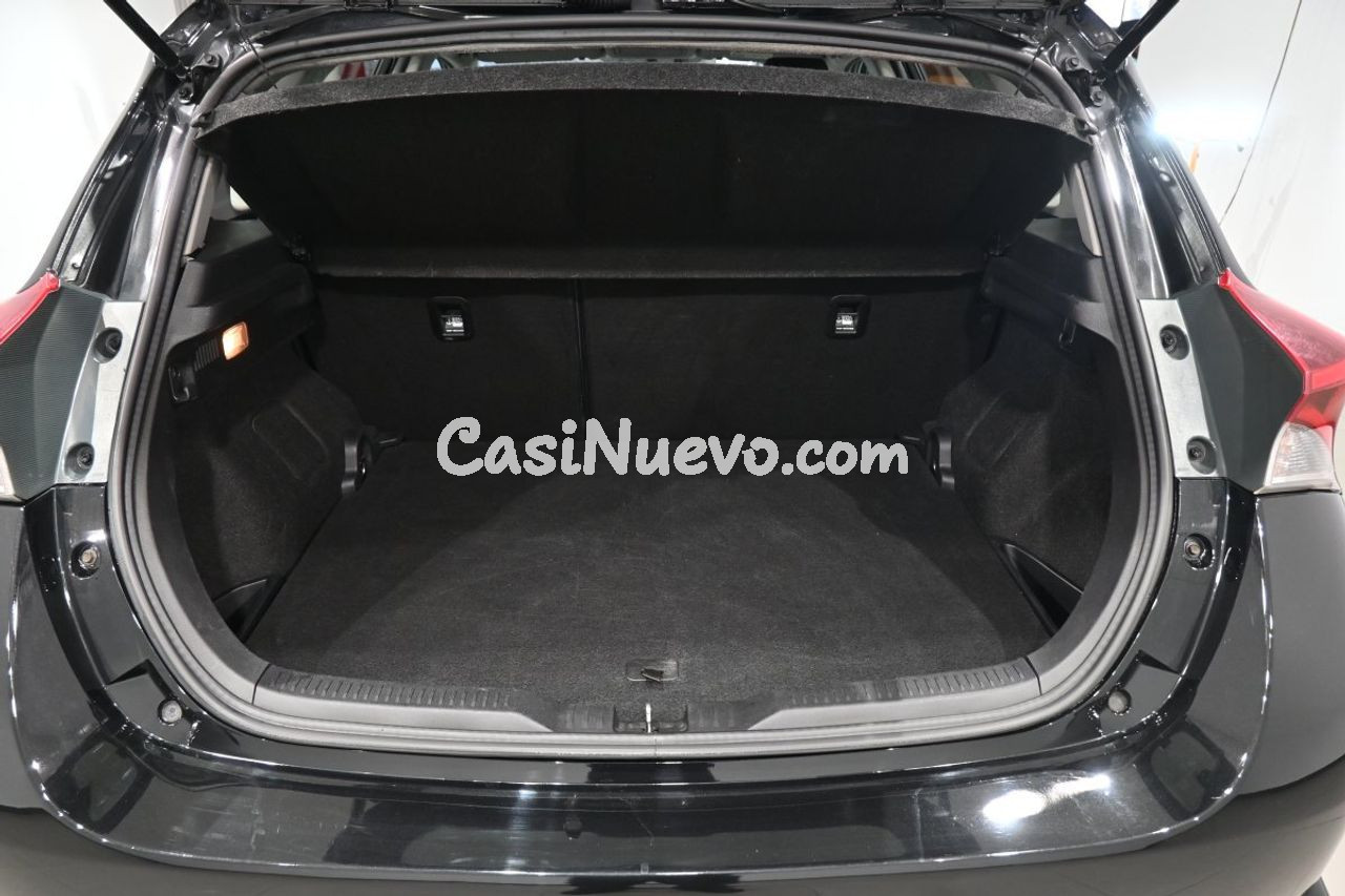 Toyota Auris 90D Active - foto 8