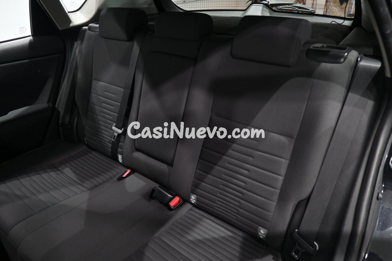 Toyota Auris 90D Active - foto 12