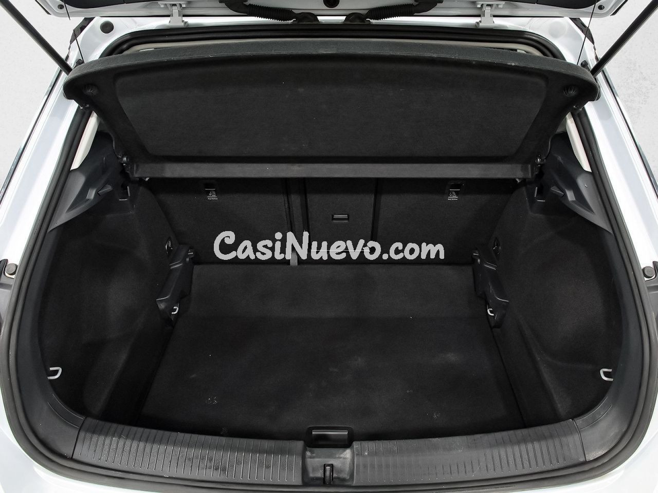 Volkswagen T-Roc Advance Style 2.0 TDI 110kW (150CV) - foto 9