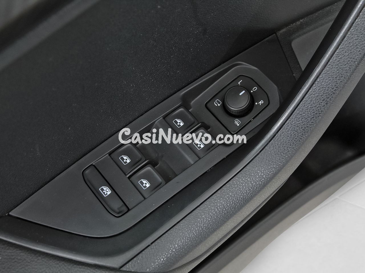 Skoda Karoq 1.5 TSI 110kW (150CV) DSG ACT Sportline - foto 10