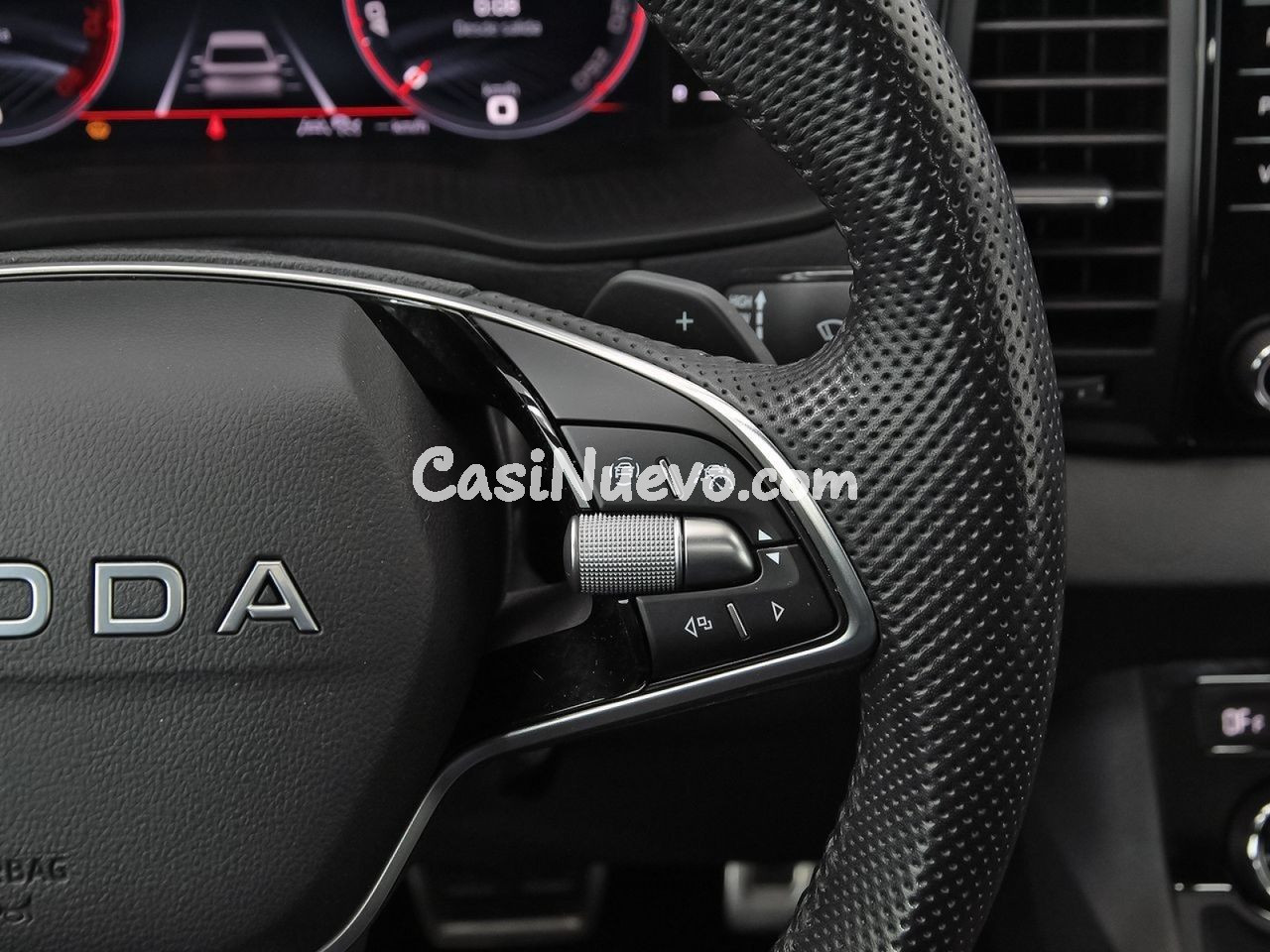 Skoda Karoq 1.5 TSI 110kW (150CV) DSG ACT Sportline - foto 18