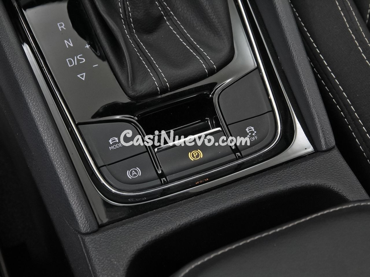 Skoda Karoq 1.5 TSI 110kW (150CV) DSG ACT Sportline - foto 30