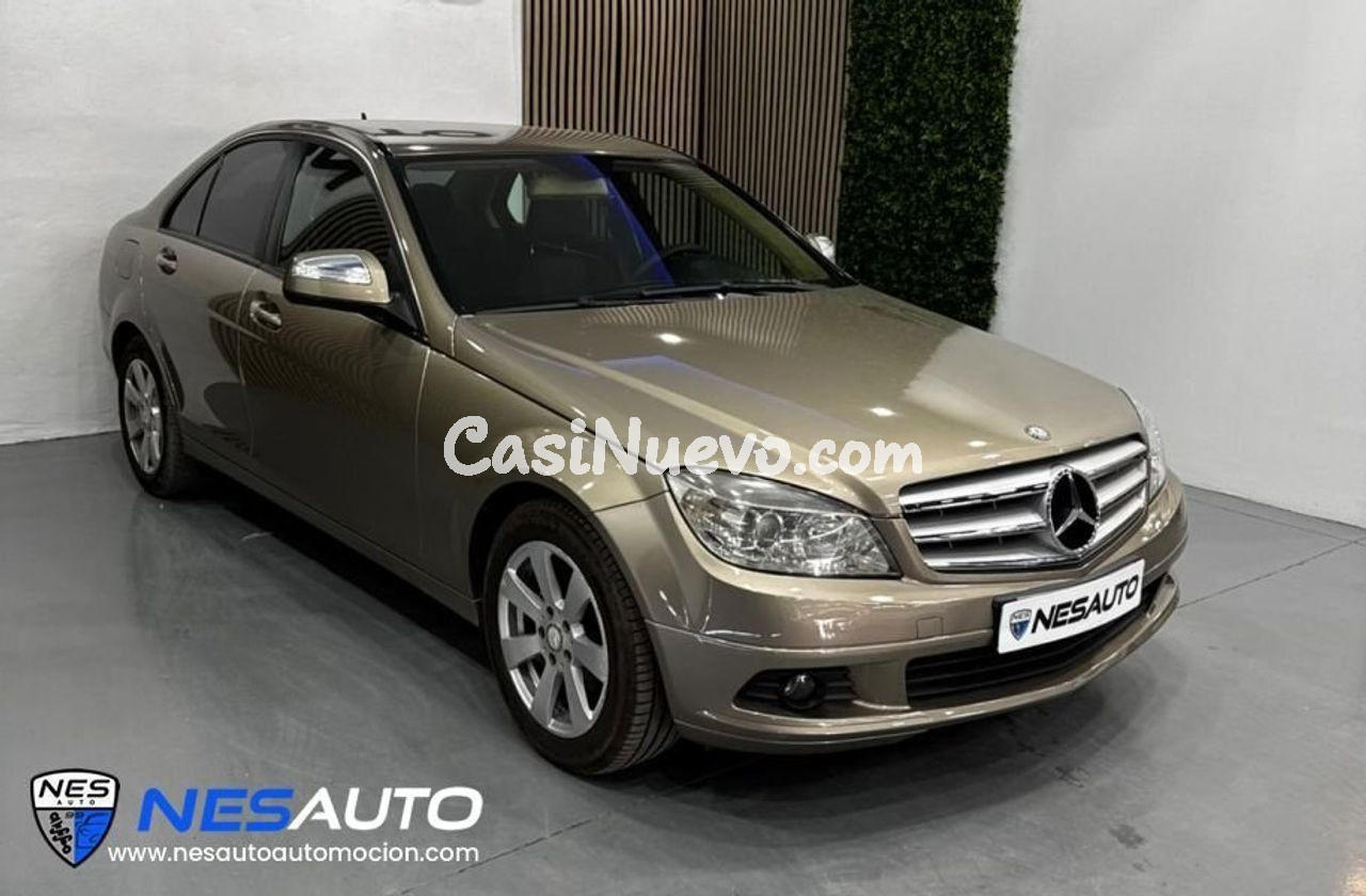 Mercedes Clase C 156CV BlueEFFICIENCY Aut. Avantgarde - foto 4
